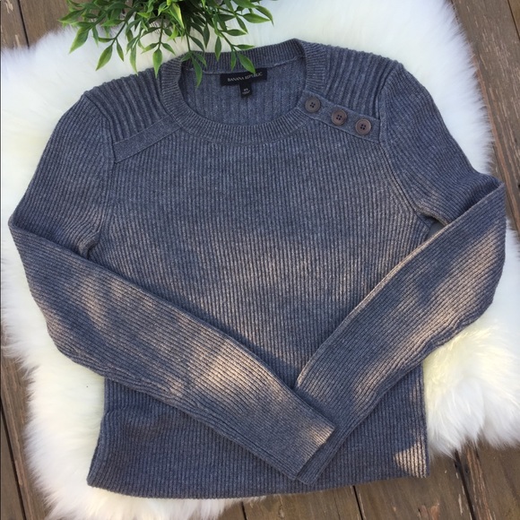 Banana Republic Sweaters - Banana Republic XS Grey Sweater